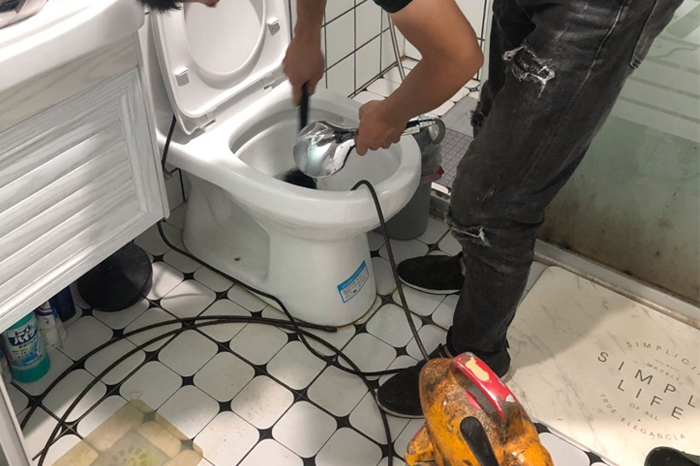 响水镇疏通下水道